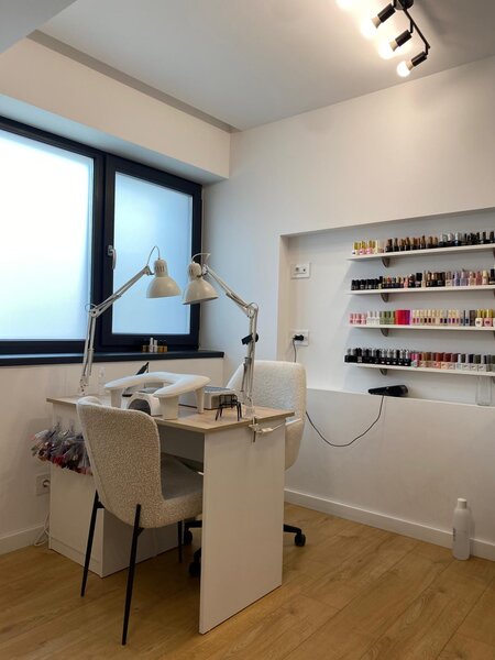 TImpuri Noi, post de manichiura/ pedichiura, all inclusive